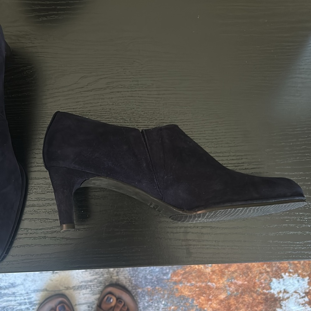 Stuart Weitzman Navy Blue Suede Heeled Booties Made in Spain Size 9.5 M - Picture 10 of 13